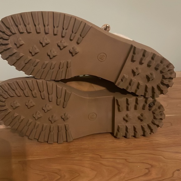 Universal Thread lace up booties - Picture 5 of 6